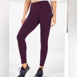 Victoria's Secret Legging burgundy size 10 excellent condition